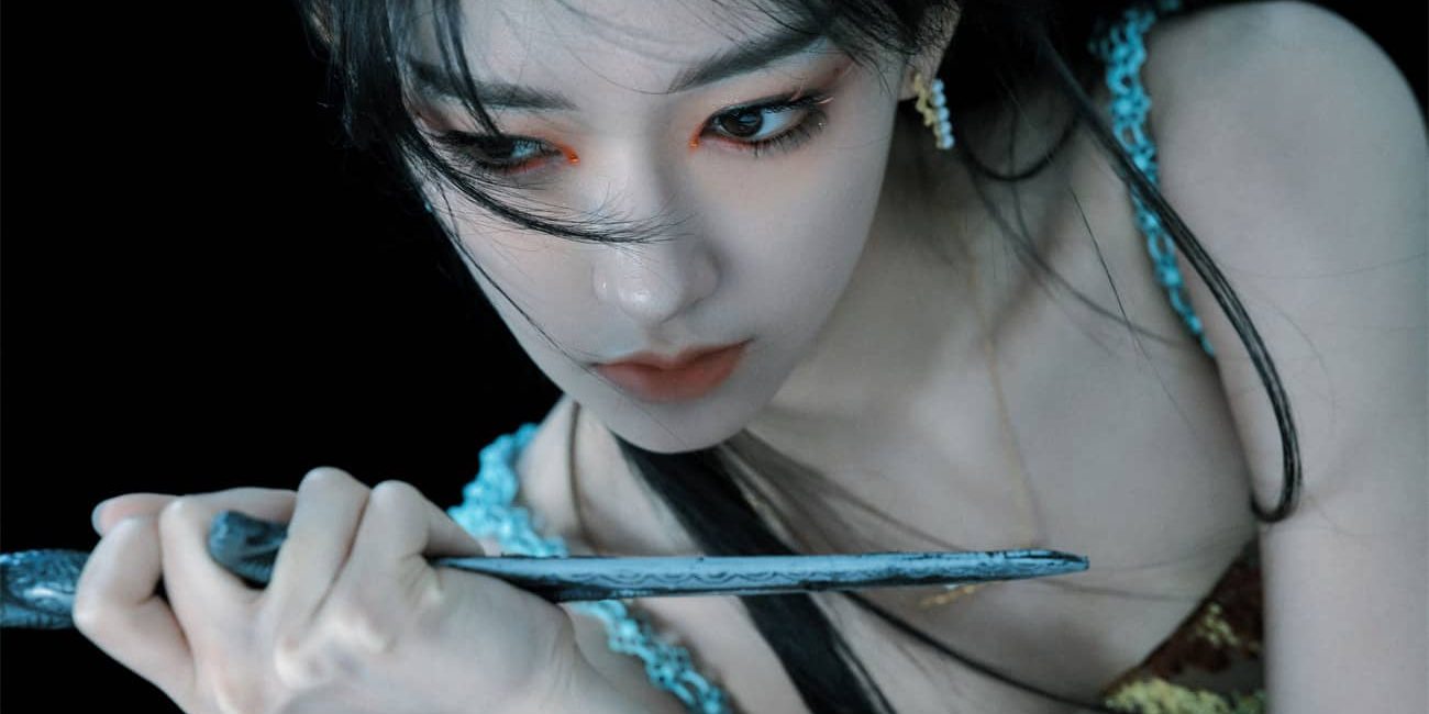 程潇红色长眼线妆清冷侠客大片