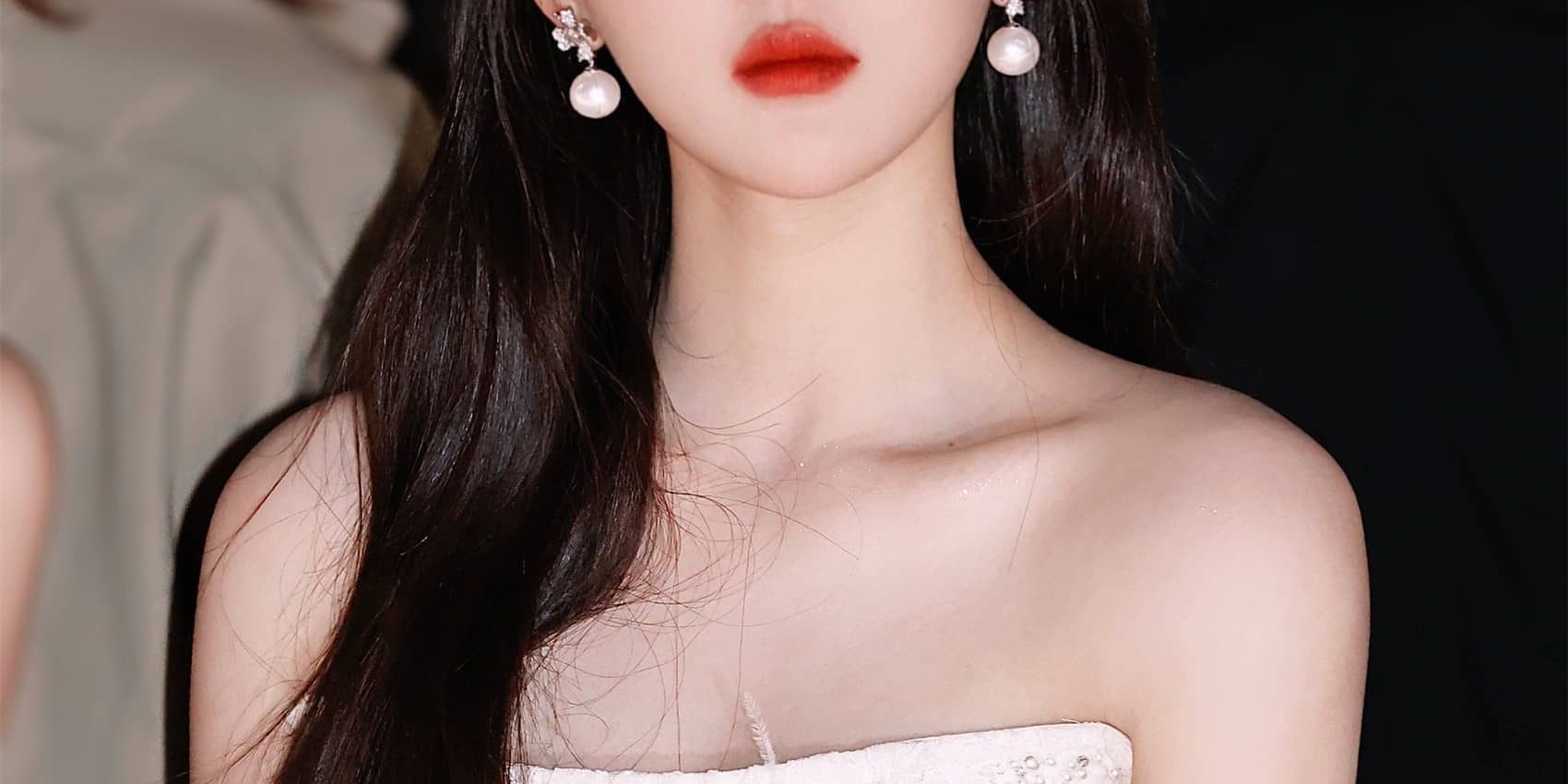 杨超越上海时装周妆造