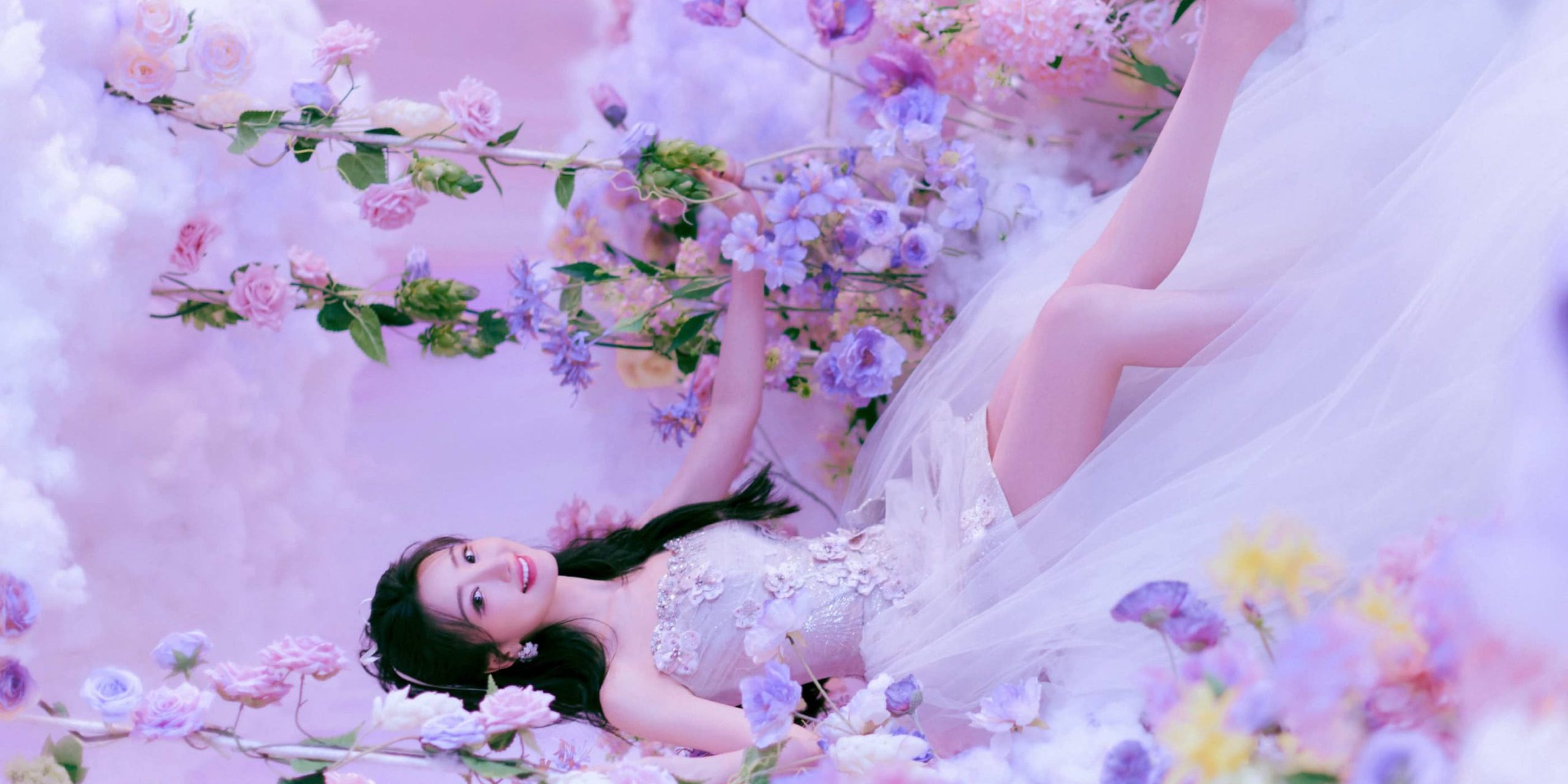 🕸️毛晓彤光脚丫妆造精选