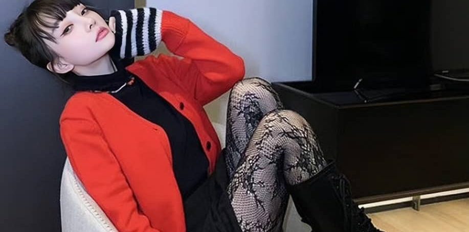 李小璐丝袜妆造精选