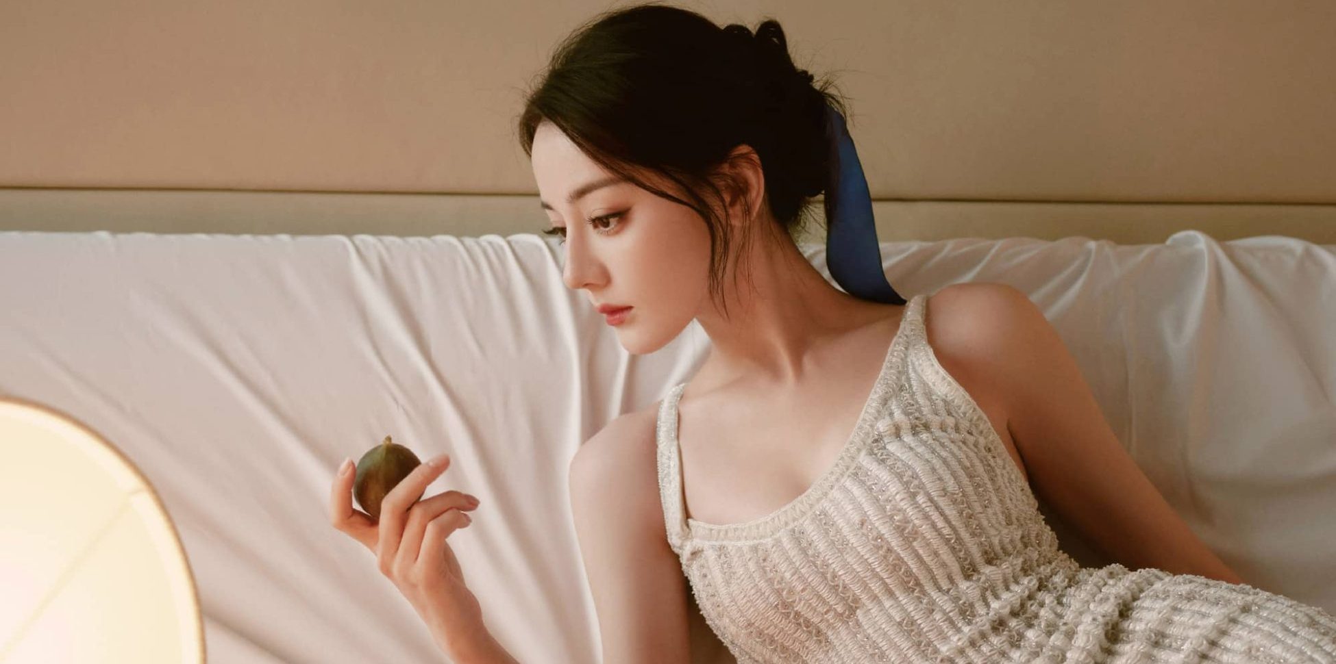 迪丽热巴吊带穿搭小合集