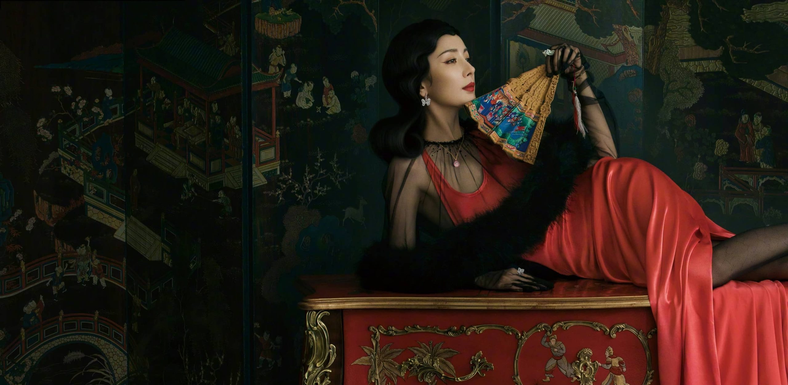 杨幂壁纸：婀娜曼妙的芭莎美人