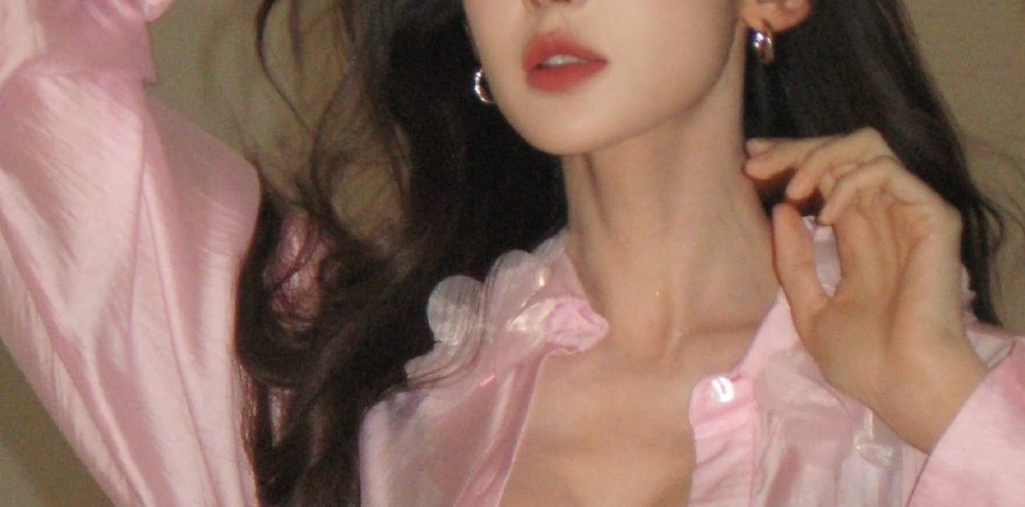 娜扎代言拍摄花絮，今日份粉红美人