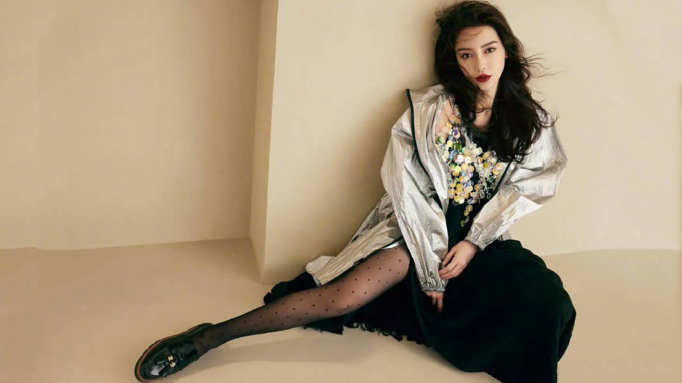 angelababy画报精选，时尚感满满，魅力百变
